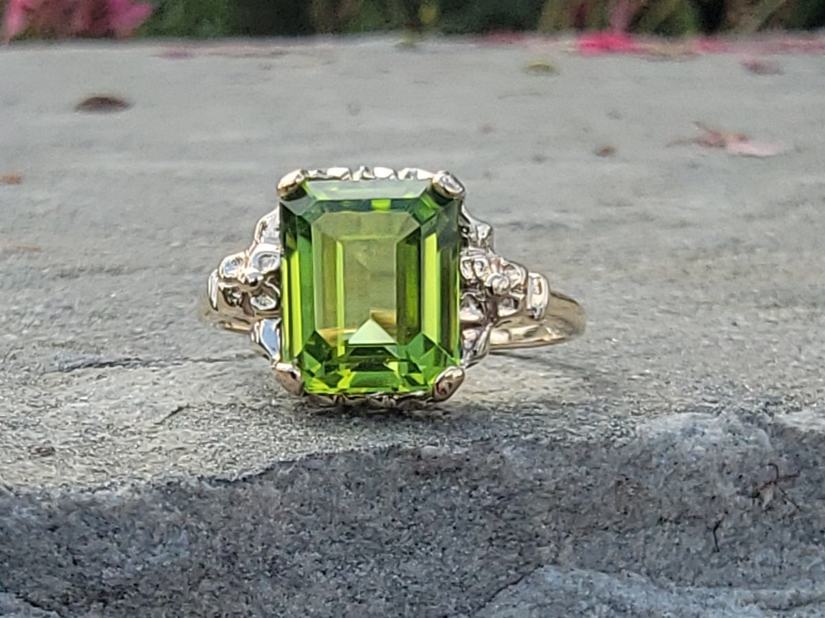 10k gold vintage emerald cut Peridot ring – Rambling Rose