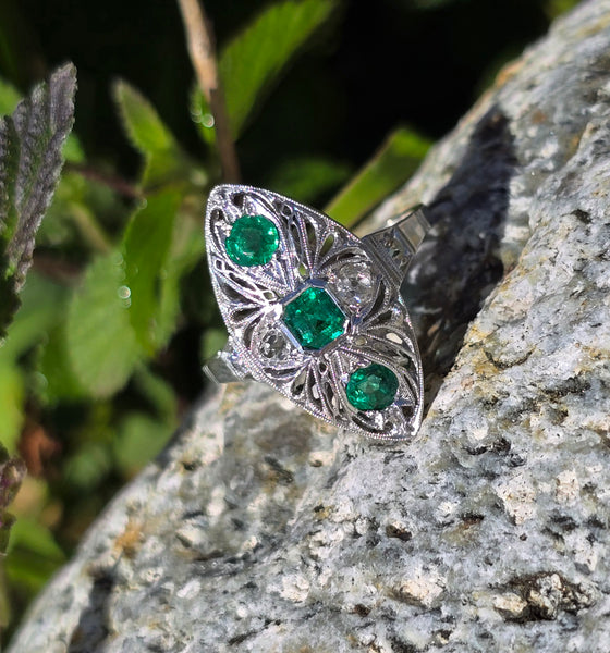 platinum Art Deco c.1920's emerald & diamond estate filigree glove shield ring