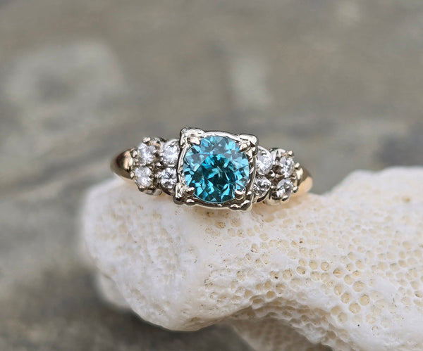 14k gold two tone natural blue zircon & diamond estate ring