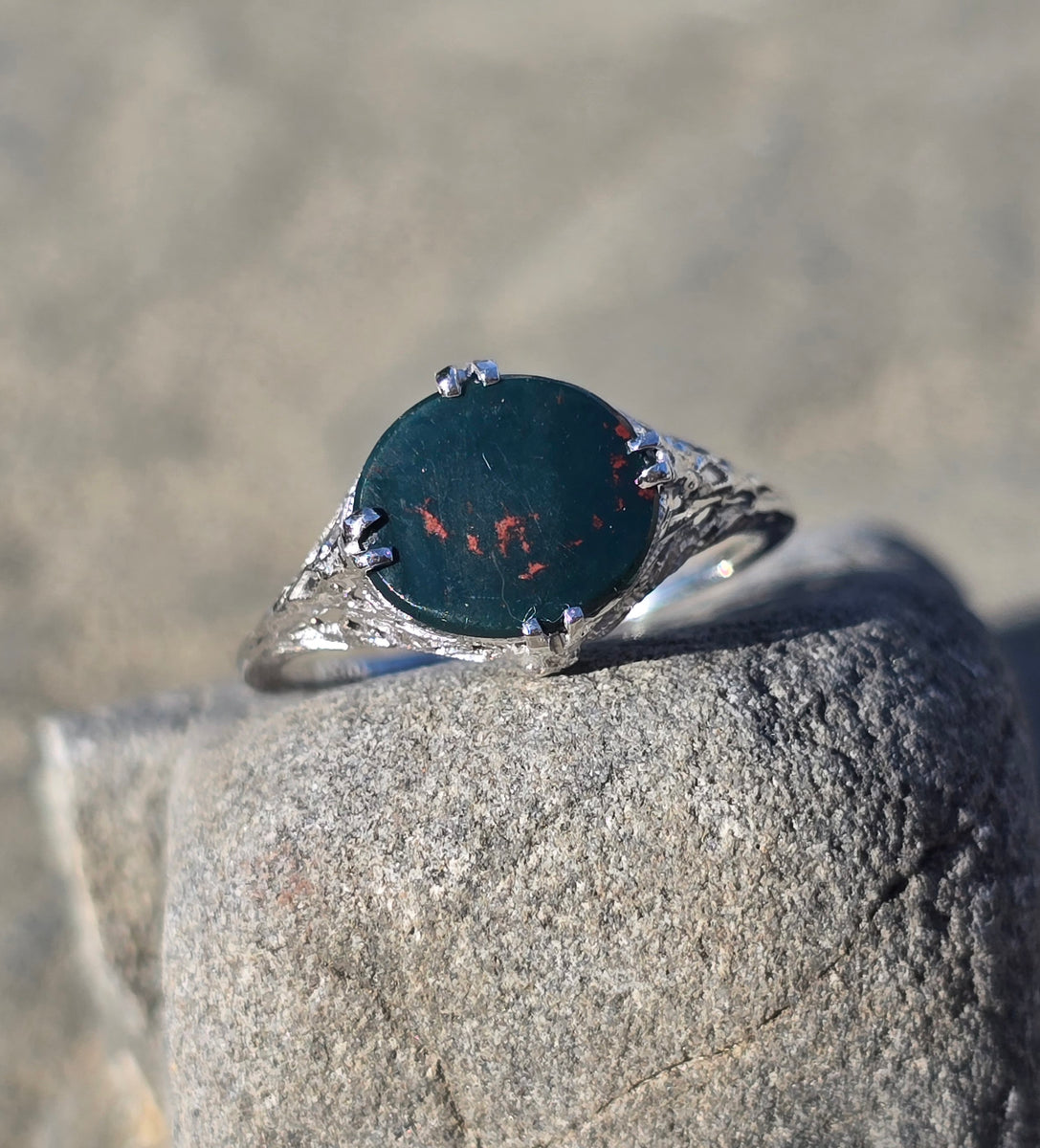 18k white gold vintage estate bloodstone ring – Rambling Rose