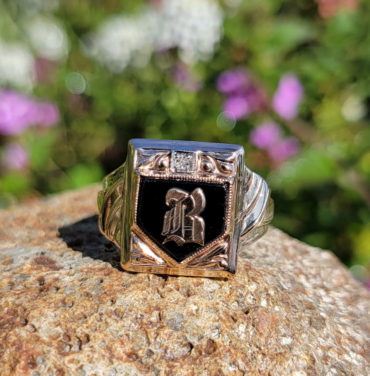 10k gold vintage Deco black onyx diamond signet R ring