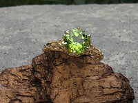 14k gold c.1920's c.1930's filigree solitaire peridot ring