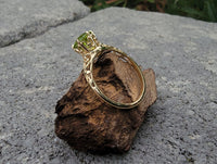 14k gold c.1920's c.1930's filigree solitaire peridot ring