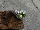 18k white gold c.1920's c.1930's Deco peridot ring