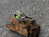 18k white gold c.1920's c.1930's Deco peridot ring