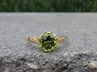 14k gold c.1920's c.1930's filigree solitaire peridot ring