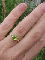 14k gold c.1920's c.1930's filigree solitaire peridot ring