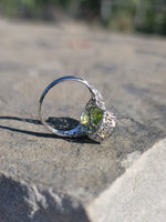 14k white gold vintage Peridot dragonfly filigree ring