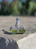 14k white gold vintage Peridot dragonfly filigree ring