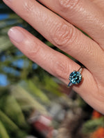 14k gold two tone blue Zircon & Diamond estate ring