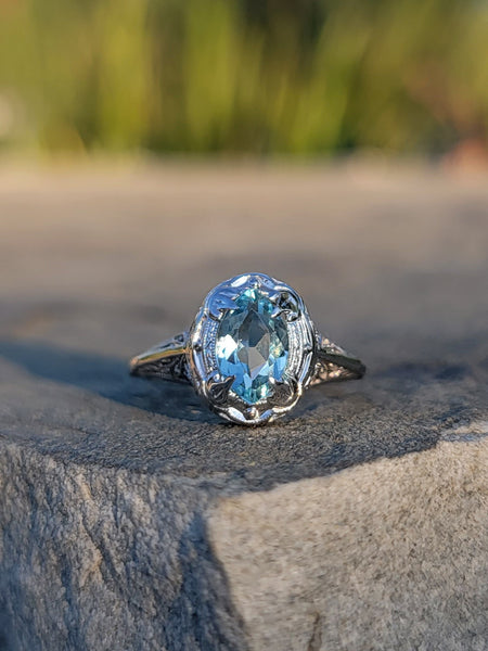 14k white gold c.1920's filigree Aquamarine ring