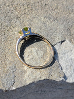 10k gold vintage solitaire peridot ring H