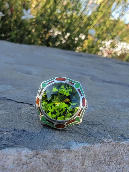 10k white gold c.1920's Art Deco filigree peridot & enamel ring