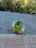 10k white gold c.1920's Art Deco filigree peridot & enamel ring