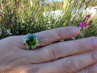 10k white gold c.1920's Art Deco filigree peridot & enamel ring