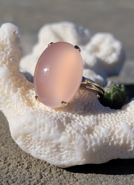 10k gold Deco cabochon rose quartz ring