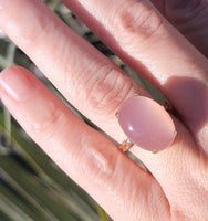 10k gold Deco cabochon rose quartz ring