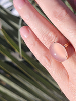 10k gold Deco cabochon rose quartz ring