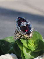 14k white gold garnet & diamond c.1920's floral filigree vintage ring
