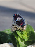 14k white gold garnet & diamond c.1920's floral filigree vintage ring