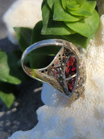 14k white gold garnet & diamond c.1920's floral filigree vintage ring