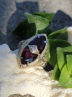 14k white gold garnet & diamond c.1920's floral filigree vintage ring