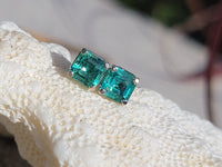 14k white gold asscher cut emeralds stud earrings NEW