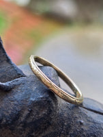18k gold 2mm vintage engraved wedding band - size 6