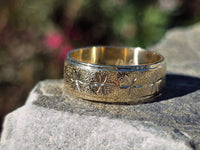 14k gold 8.1mm starburst estate band - size 11.25