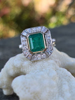 Platinum & 18k gold to tone Emerald & Diamond estate Deco ring