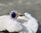 18k gold blue sapphire & diamond estate ring