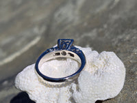 14k white gold blue sapphire & diamond estate ring