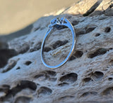 platinum blue sapphire & diamond estate ring