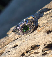 18k white gold c.1920's green tourmaline filigree vintage estate ring