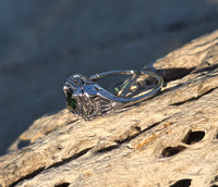 18k white gold c.1920's green tourmaline filigree vintage estate ring