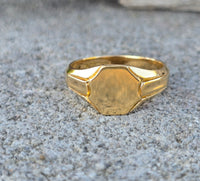 18k gold estate signet ring