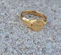 18k gold estate signet ring
