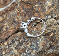 14k white gold mid-century diamond engagement ring
