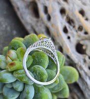 14k white gold c.1920's peridot filigree ring