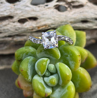 Platinum and 18ct gold Edwardian mine cut diamond antique engagement wedding ring -