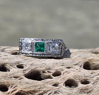 18k white gold emerald and diamond estate Art Deco vintage filigree antique ring