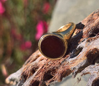 18ct gold estate carnelian signet ring - hallmarks