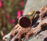 18ct gold estate carnelian signet ring - hallmarks