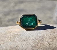 18k gold Victorian green glass intaglio FLIP antique ring