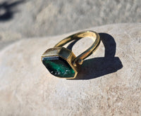 18k gold Victorian green glass intaglio FLIP antique ring