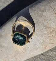 18k gold Victorian green glass intaglio FLIP antique ring