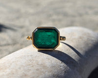 18k gold Victorian green glass intaglio FLIP antique ring