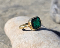 18k gold Victorian green glass intaglio FLIP antique ring