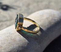 18k gold Victorian green glass intaglio FLIP antique ring
