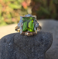 10k gold vintage emerald cut peridot ring